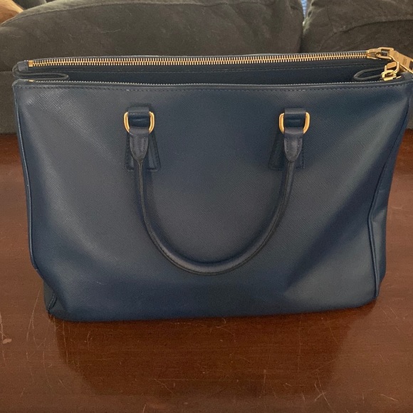 Prada Lux Saffiano - Picture 7 of 8